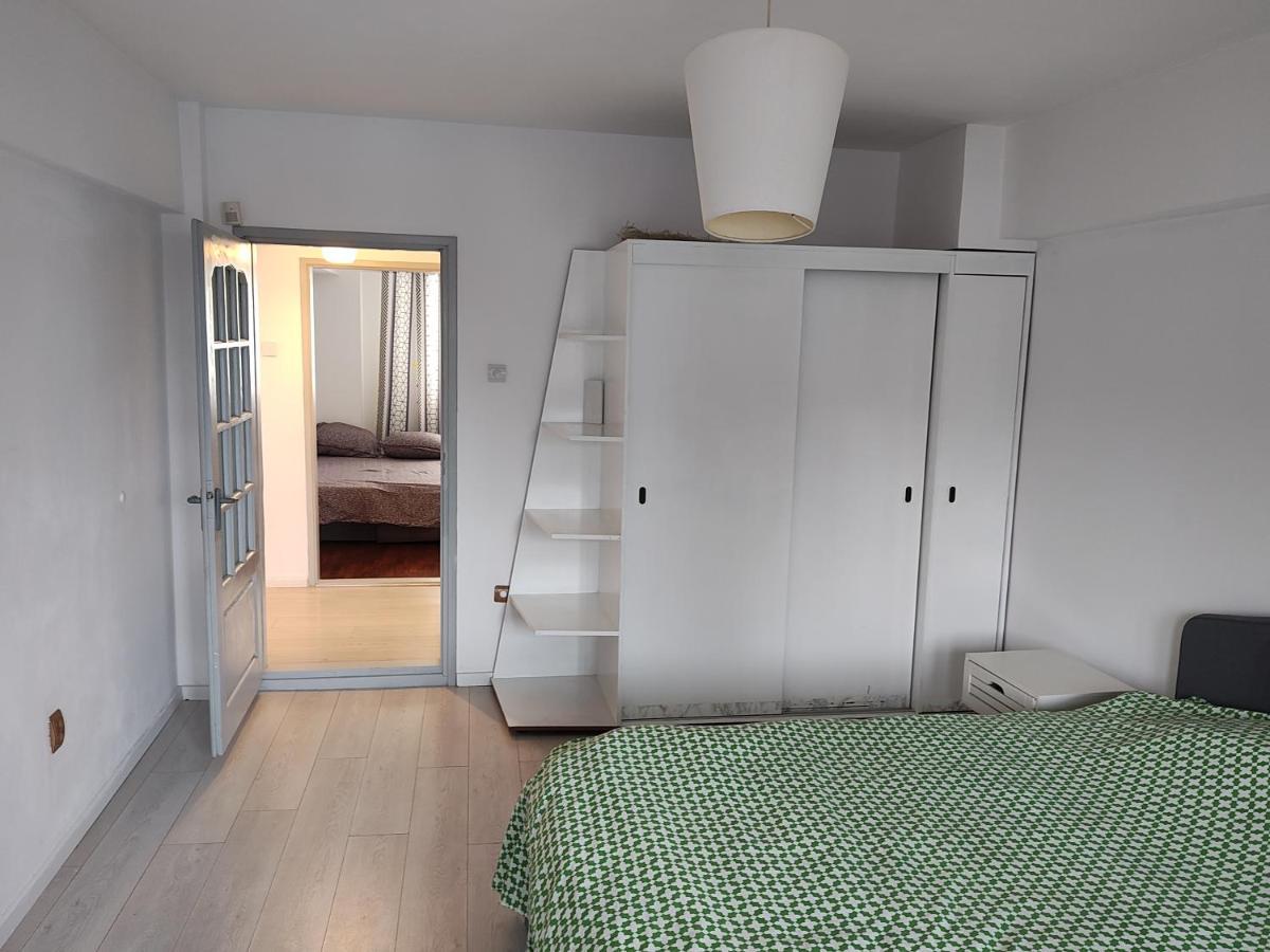 Ultracentral Ploiesti Apartment-Free Private Parking Luaran gambar